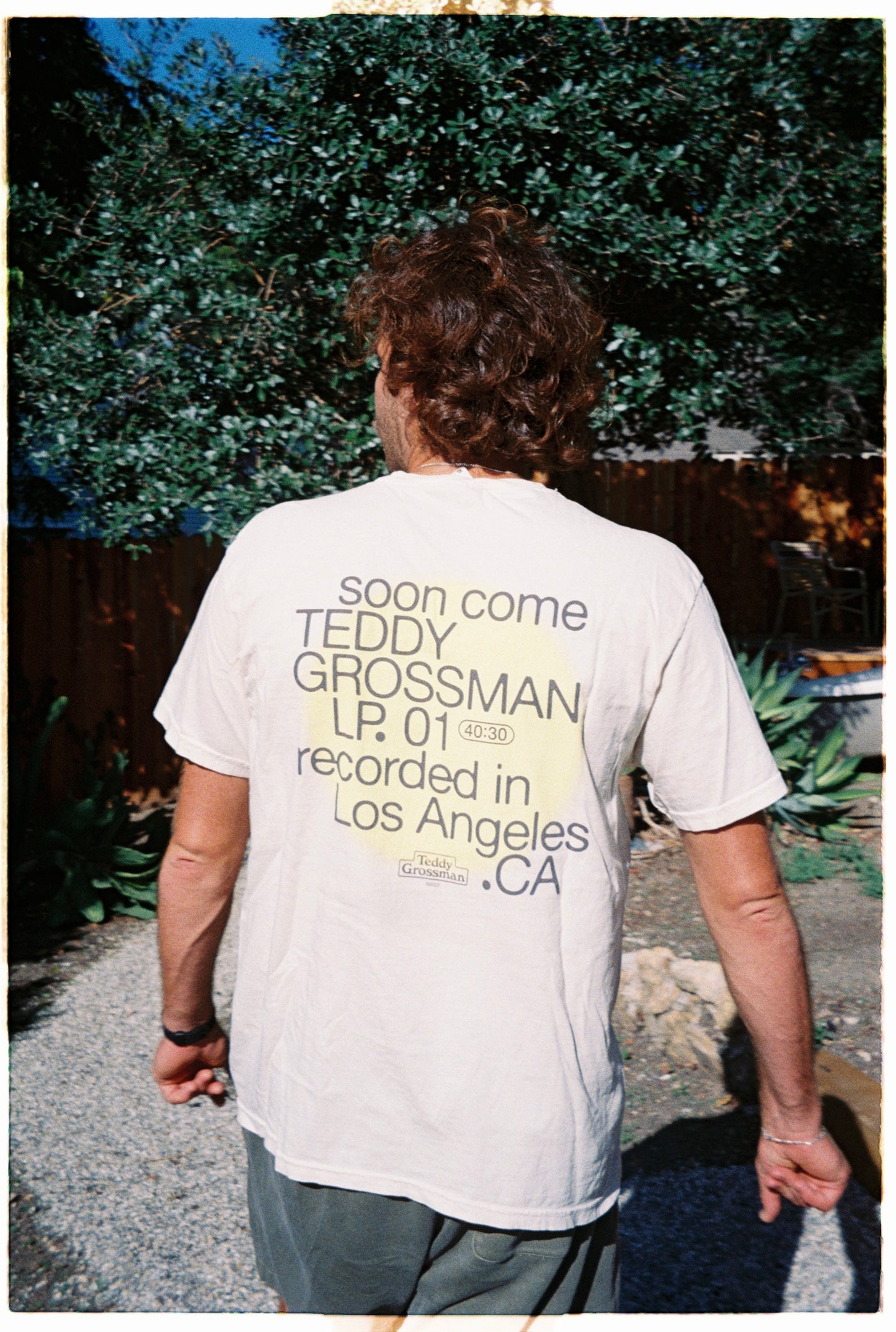 SOON COME // T-Shirt